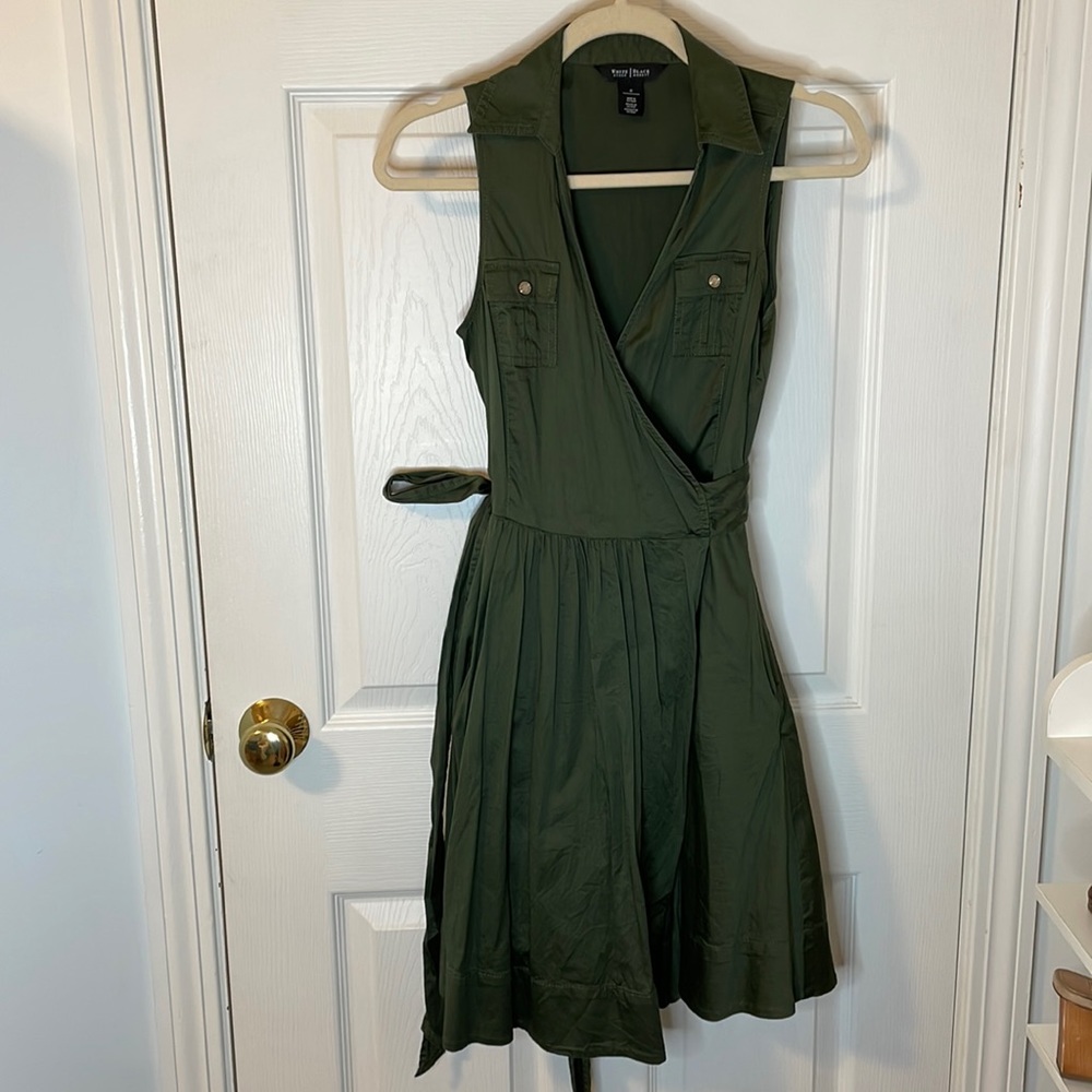 White House Black market wrap dress size 0